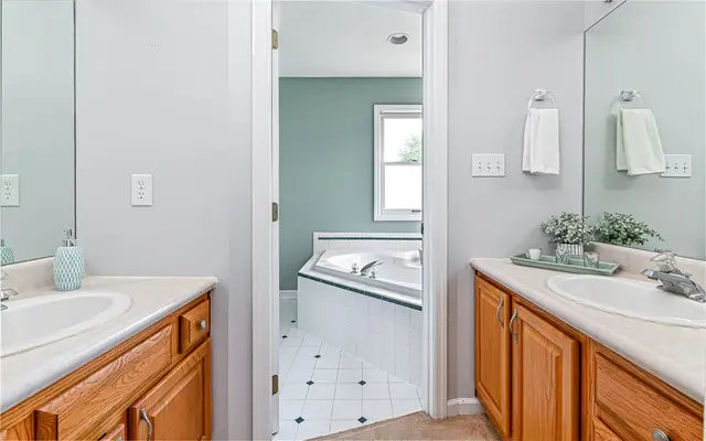 124 Fox Meadow Dr gallery image 20