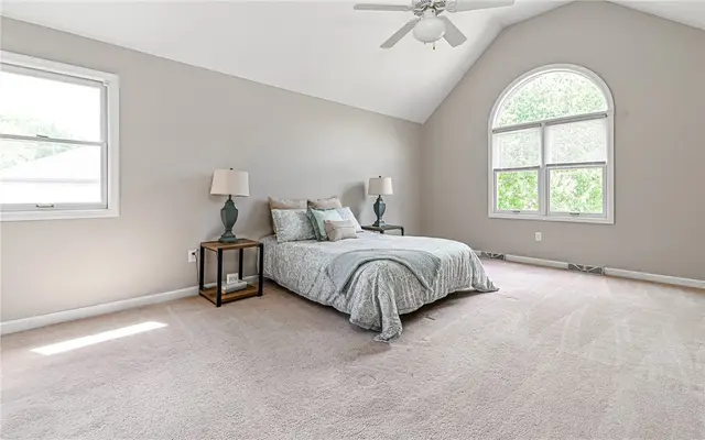 124 Fox Meadow Dr gallery image 25