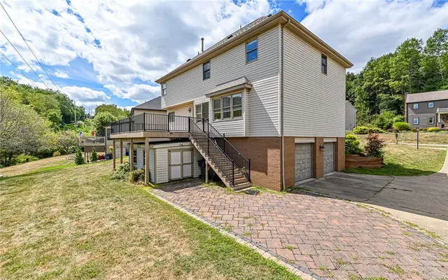 124 Fox Meadow Dr gallery image 33