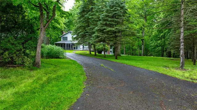124 Oak Lane gallery image 13