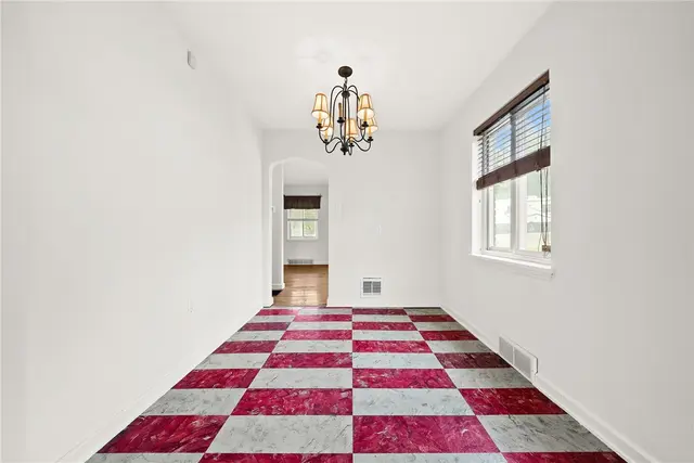 124 Simon Ave gallery image 8