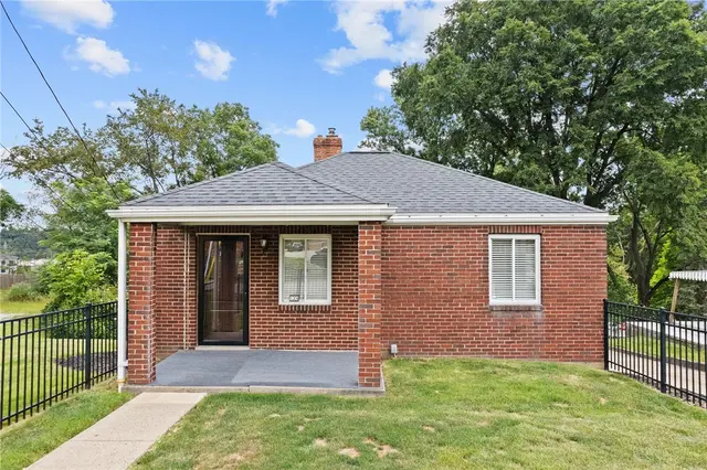 124 Simon Ave gallery image 21