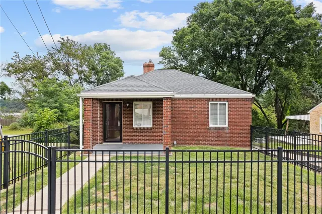 124 Simon Ave gallery image 22