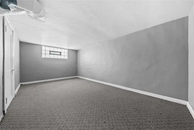 124 Simon Ave gallery image 26