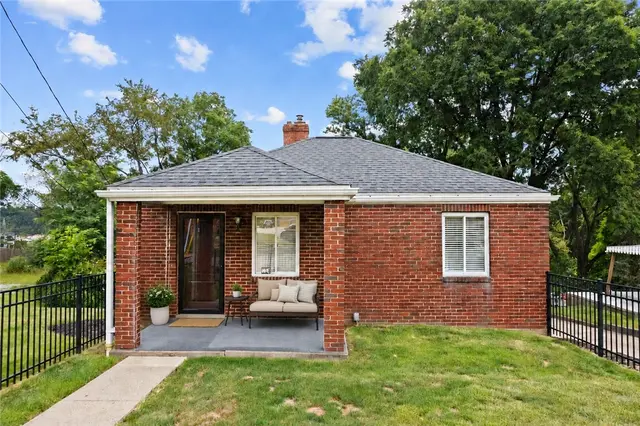 124 Simon Ave