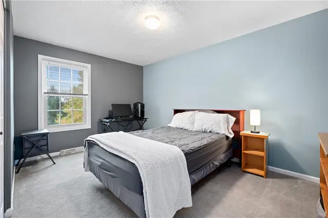 1245 Woodhill Dr gallery image 5