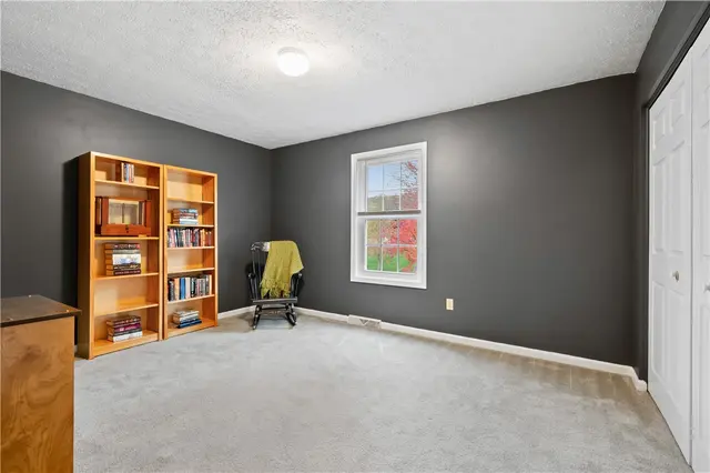 1245 Woodhill Dr gallery image 13