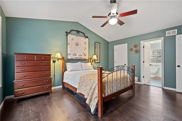1245 Woodhill Dr gallery image 18