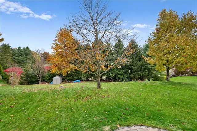 1245 Woodhill Dr gallery image 29