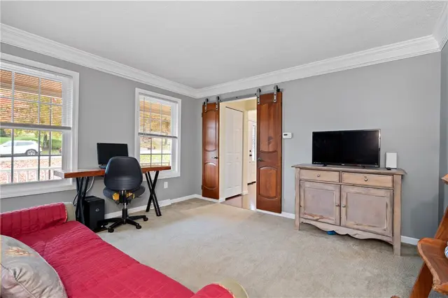 1245 Woodhill Dr gallery image 32