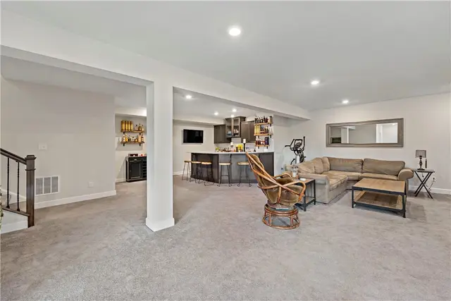 125 Abigail Dr gallery image 5