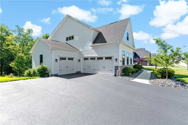 125 Abigail Dr gallery image 35