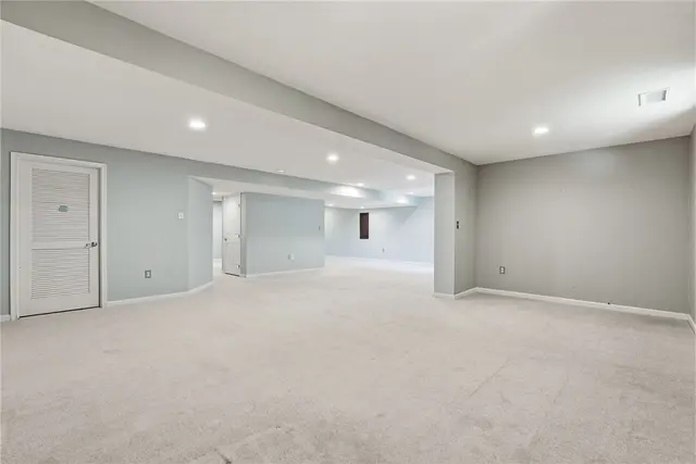 125 Blue Heron Dr gallery image 30