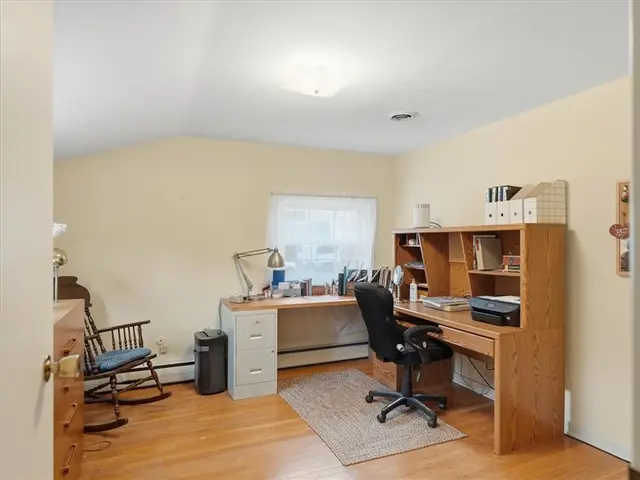 125 E Sandle Ave gallery image 7