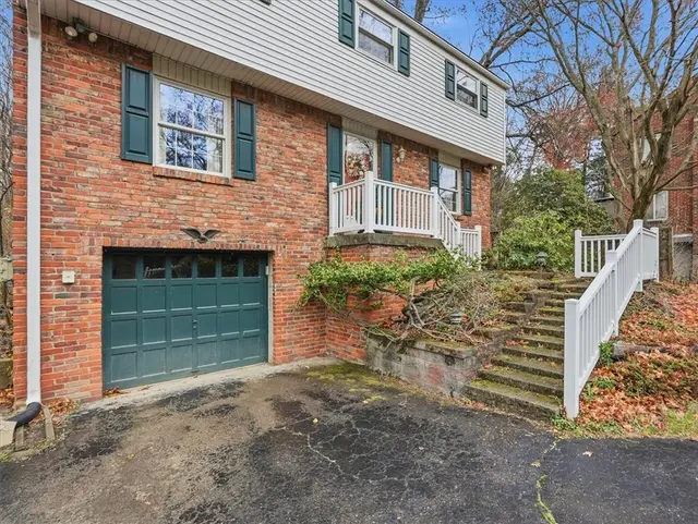 125 E Sandle Ave gallery image 8