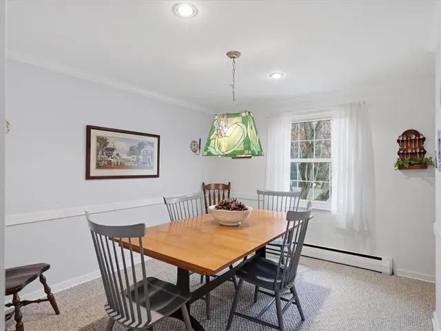 125 E Sandle Ave gallery image 11
