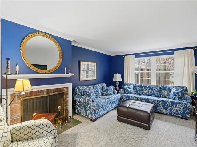125 E Sandle Ave gallery image 13