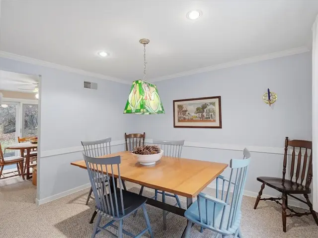 125 E Sandle Ave gallery image 14