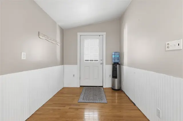 126 Davis Rd gallery image 15