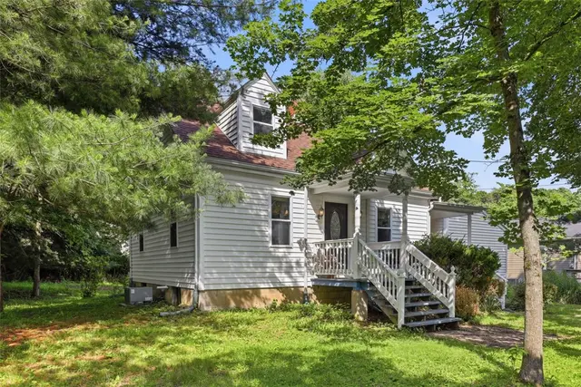 126 Davis Rd gallery image 17