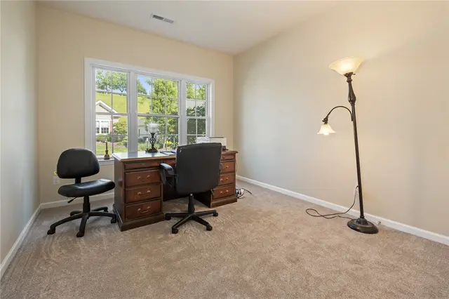 126 Washington Way gallery image 12