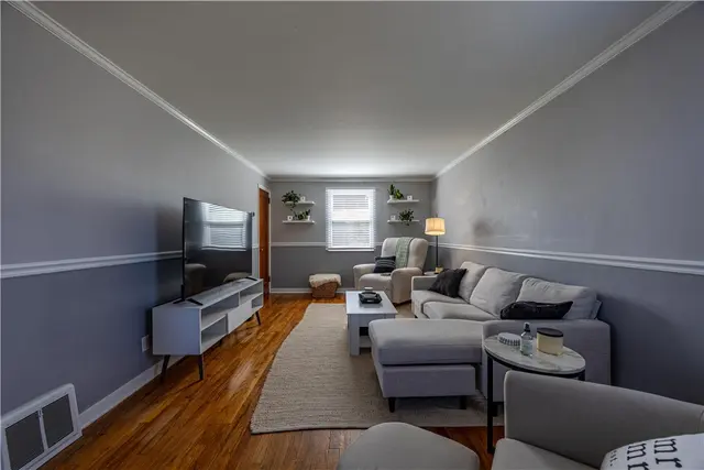 1262 Bingay Dr gallery image 2