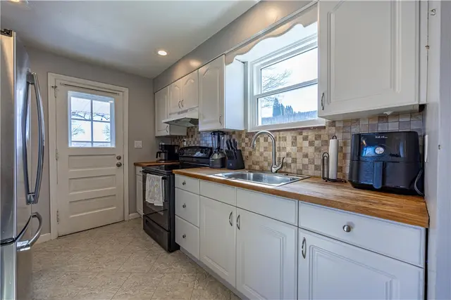 1262 Bingay Dr gallery image 6