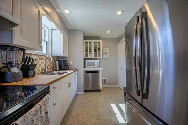 1262 Bingay Dr gallery image 7