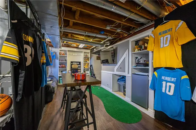 1262 Bingay Dr gallery image 18