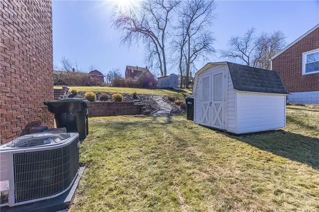 1262 Bingay Dr gallery image 23
