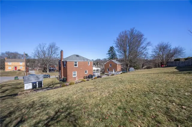 1262 Bingay Dr gallery image 24