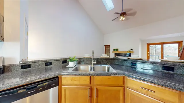 1267 Norberry Ct 36 gallery image 9