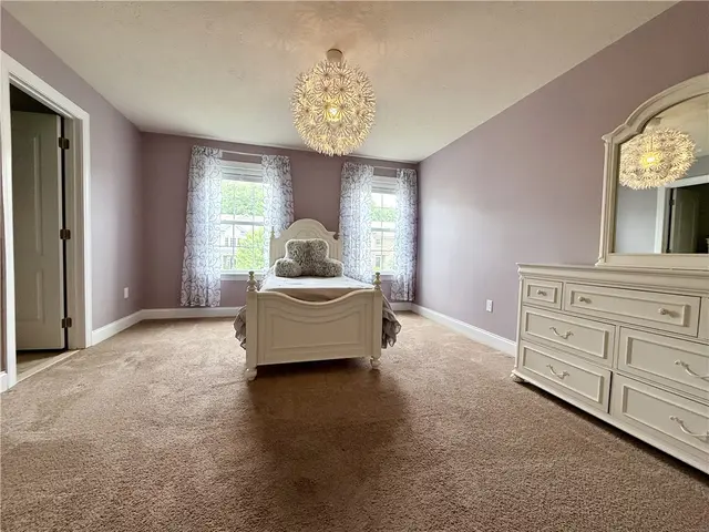 127 Alder Dr gallery image 4