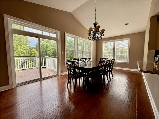127 Alder Dr gallery image 6