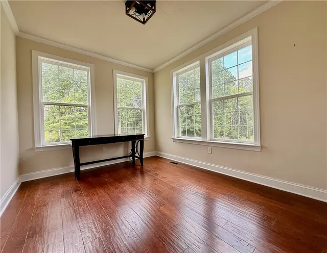 127 Alder Dr gallery image 15