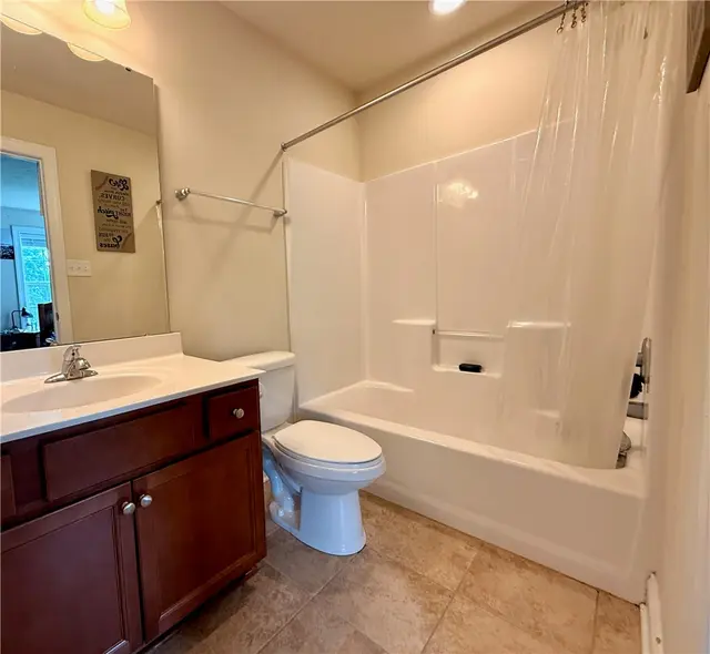 127 Alder Dr gallery image 16