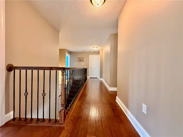 127 Alder Dr gallery image 21