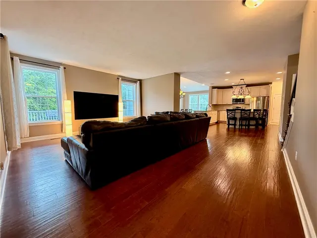 127 Alder Dr gallery image 34