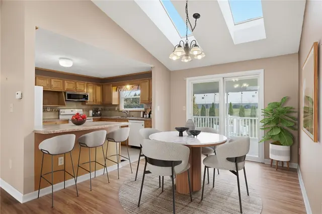 127 Clearbrook Dr gallery image 2