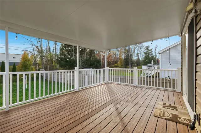 127 Clearbrook Dr gallery image 18