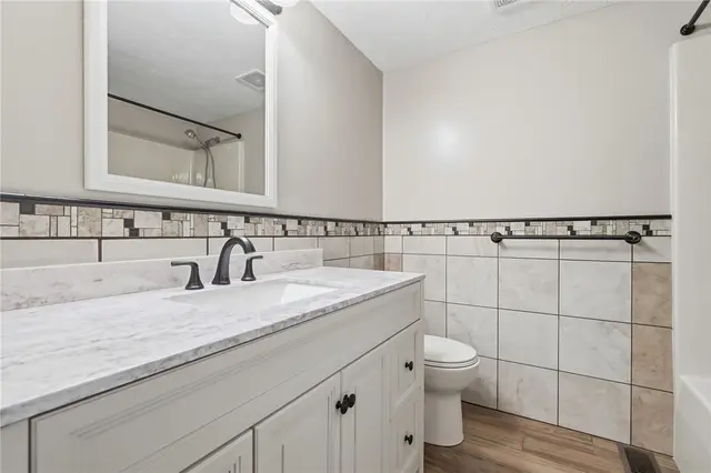 127 Clearbrook Dr gallery image 19