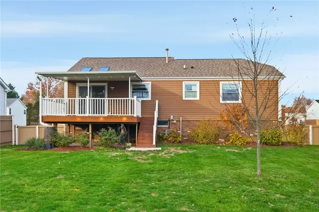 127 Clearbrook Dr gallery image 20