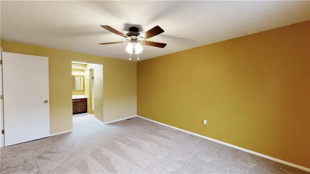 127 Lingay Drive gallery image 12