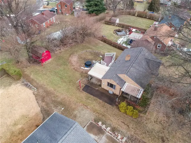 1275 Balmoral Drive gallery image 7