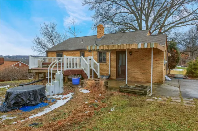 1275 Balmoral Drive gallery image 18