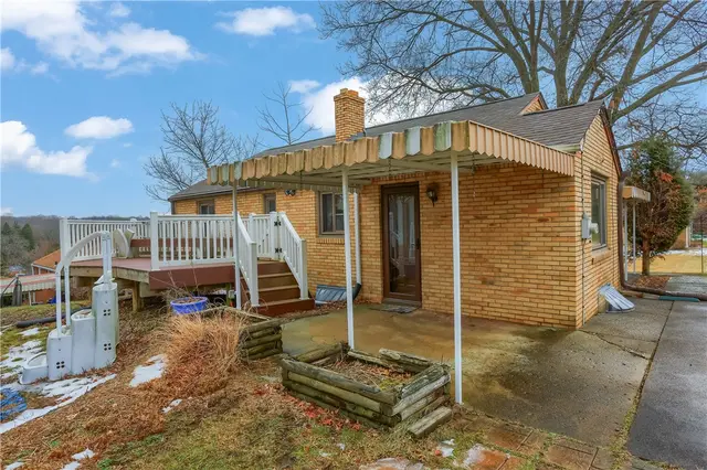 1275 Balmoral Drive gallery image 19