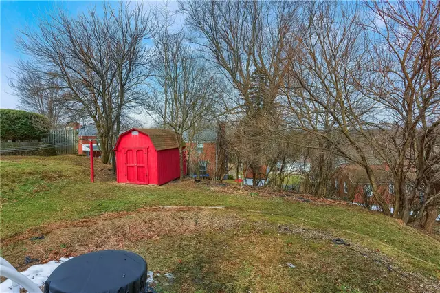 1275 Balmoral Drive gallery image 22