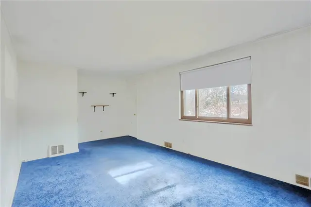 1275 Balmoral Drive gallery image 24