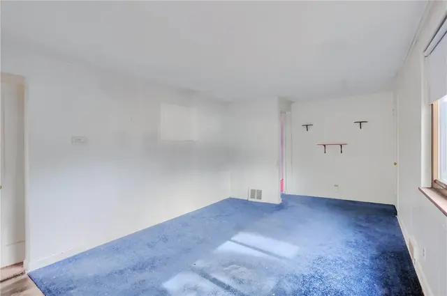 1275 Balmoral Drive gallery image 25