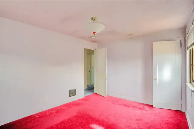 1275 Balmoral Drive gallery image 36